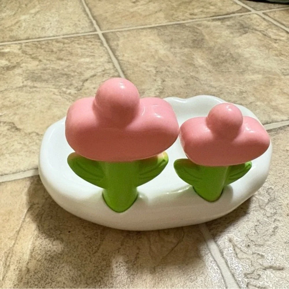 Cute Flower Soap Dish White & Pink ABS Soap Holder Tray | Floral Design for bath
